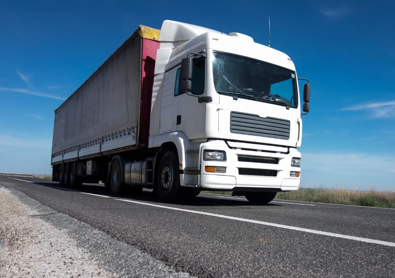 Transport national ou international _ comment choisir la solution logistique la plus adaptée